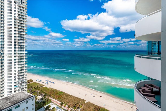 2 of 30 - 6301 Collins Ave 2608, Miami Beach, FL