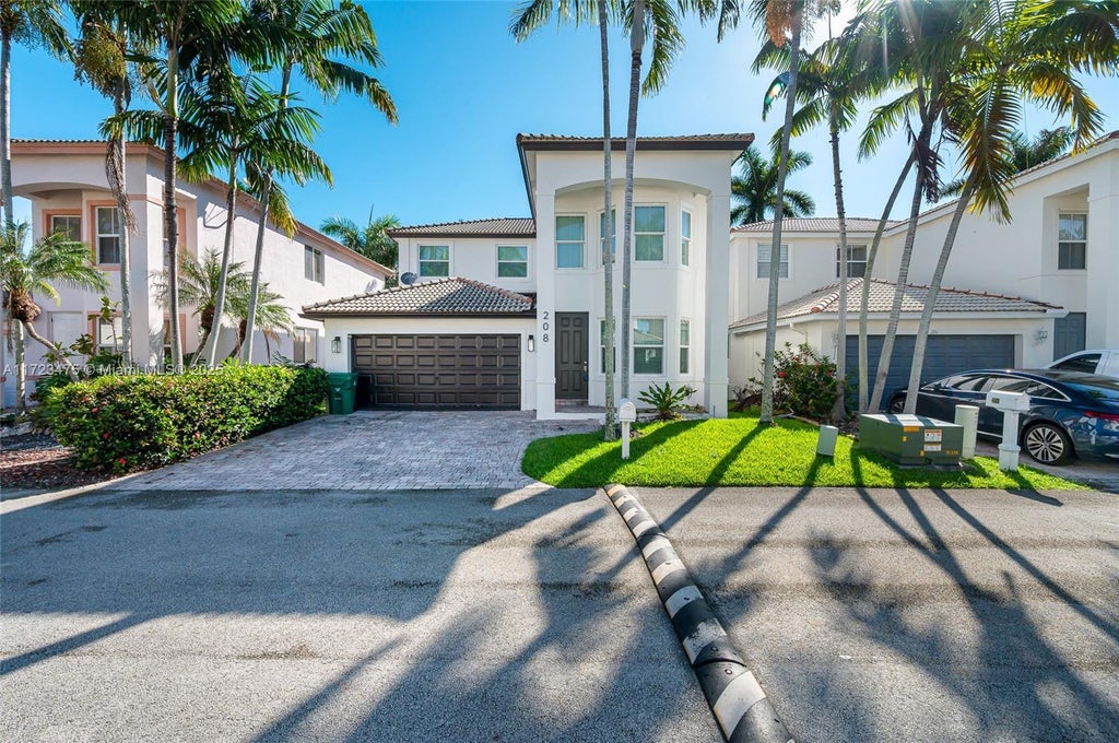 208 Se 15th St, Dania Beach