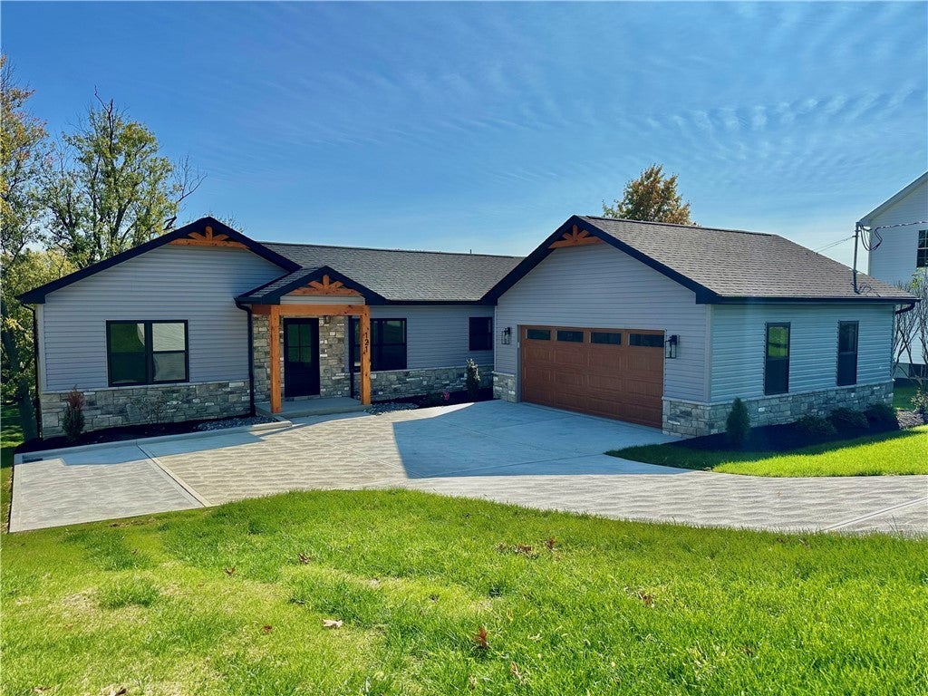 121 Hillview Road, Jefferson Hills