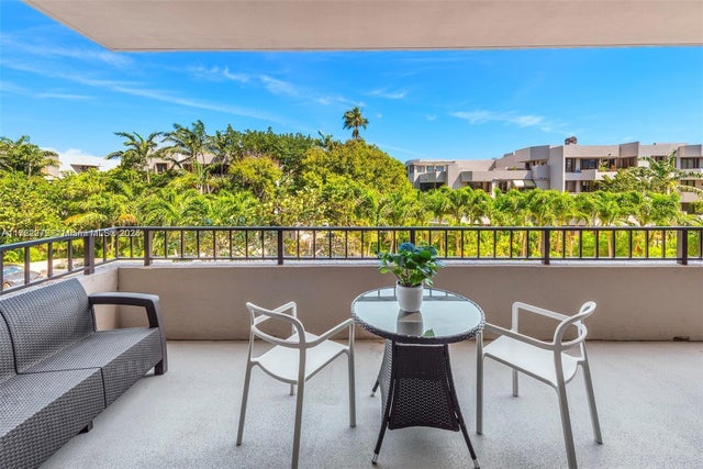 3 of 26 - 151 Crandon Blvd 320, Key Biscayne, FL