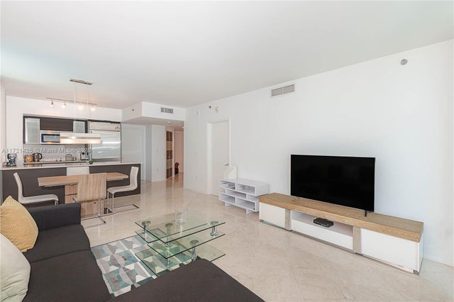 1 of 24 - 55 Se 6th St 1507, Miami, FL