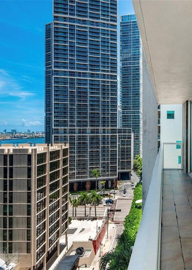 4 of 24 - 55 Se 6th St 1507, Miami, FL