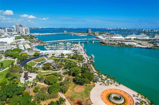 2 of 41 - 50 Biscayne Blvd 4208, Miami, FL