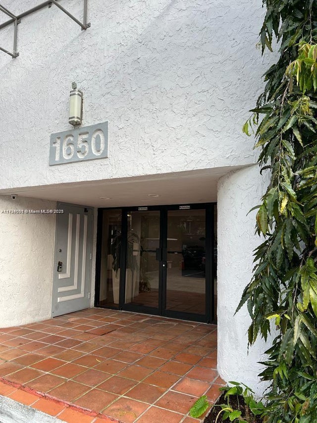 3 of 11 - 1650 Ne 115th St 507, Miami, FL