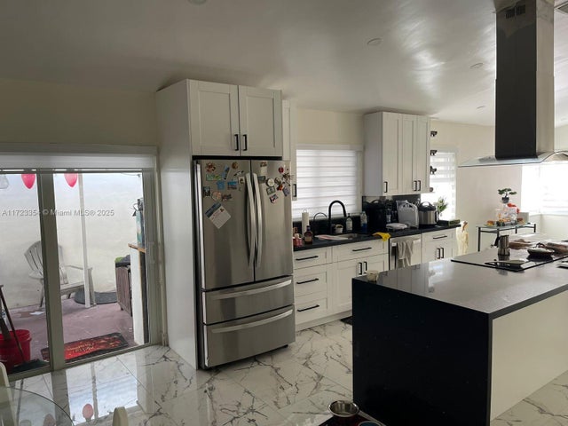 2 of 10 - 981 Nw 134th Ave, Miami, FL