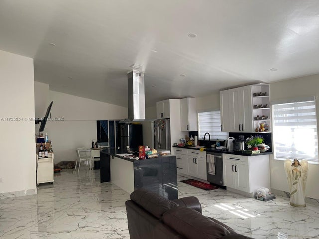 3 of 10 - 981 Nw 134th Ave, Miami, FL