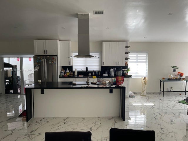 5 of 10 - 981 Nw 134th Ave, Miami, FL