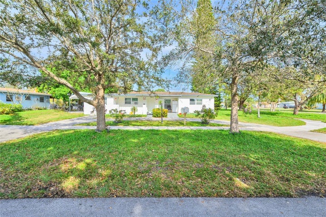 2 of 23 - 1201 Nw 87th St, Miami, FL