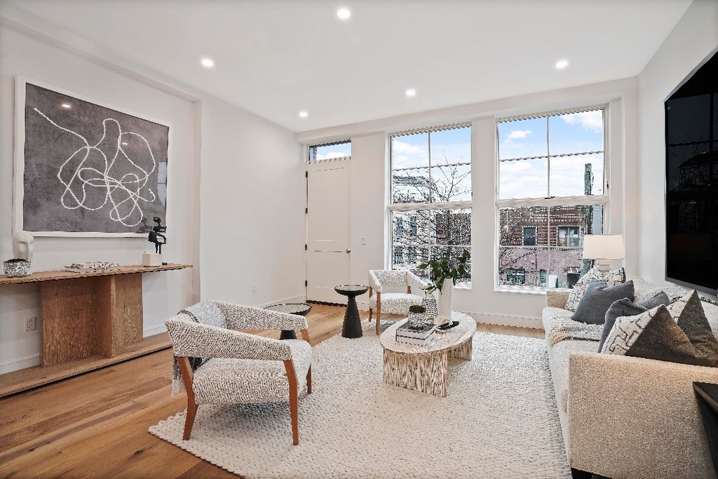 1 of 1 - 1712 10th Avenue 2a, Windsor Terrace, NY
