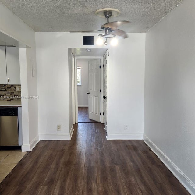 4 of 19 - 1400 Ne 54th St 106, Fort Lauderdale, FL