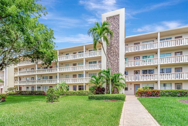 1 of 41 - 1076 Newport Q 1076, Deerfield Beach, FL