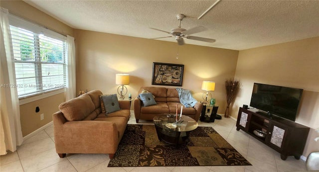 2 of 41 - 1076 Newport Q 1076, Deerfield Beach, FL