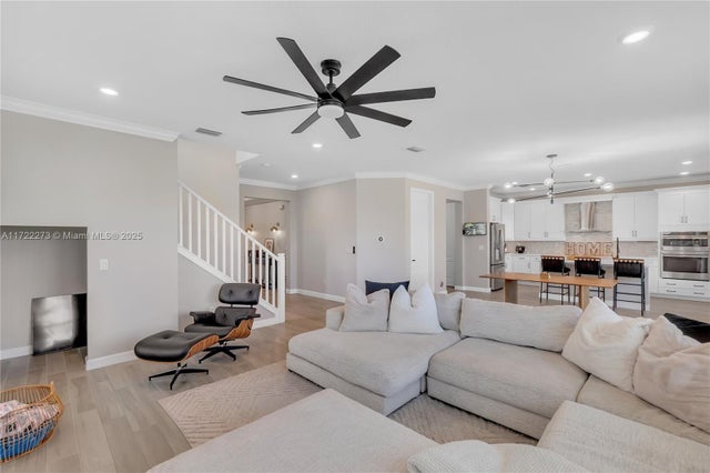 5 of 41 - 3252 Dunning Dr, Royal Palm Beach, FL