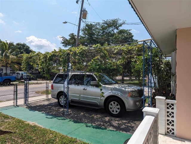 4 of 18 - 3740 W 5th Ct, Hialeah, FL
