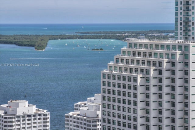 68 Se 6th St 3511, Miami