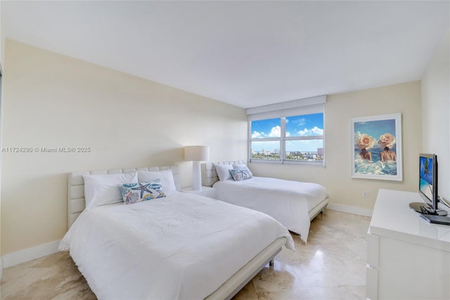 5 of 30 - 650 West Ave 1104, Miami Beach, FL