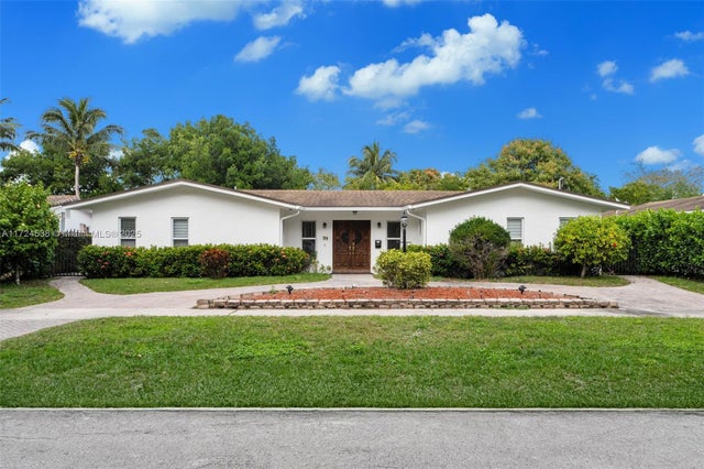 3 of 51 - 2325 Ne 191st St, Miami, FL