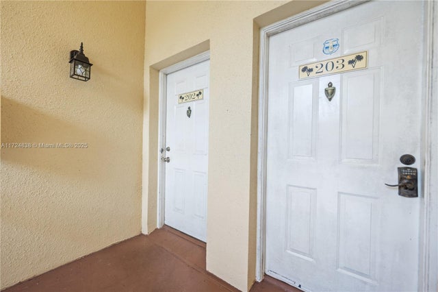 5 of 32 - 815 W Boynton Beach Blvd 1-202, Boynton Beach, FL