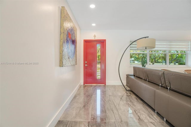 4 of 39 - 15100 Sw 89th Ct, Palmetto Bay, FL