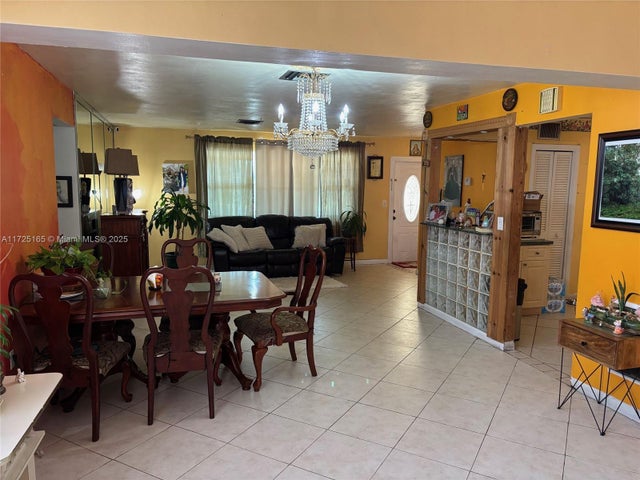 4 of 13 - 8471 Nw 16th St, Pembroke Pines, FL