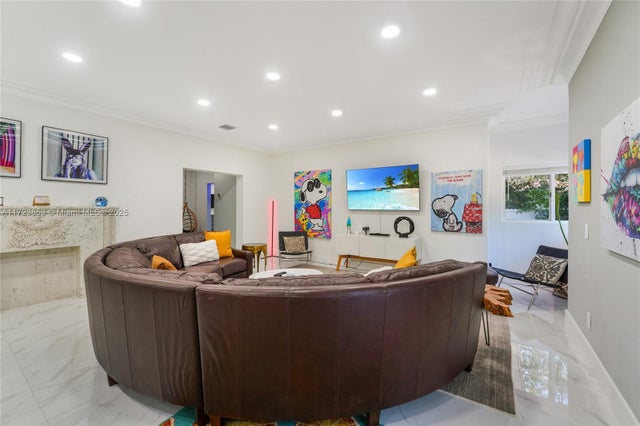 3 of 38 - 1532 Ne 144th St, Miami, FL