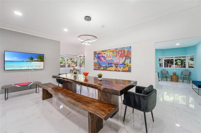 4 of 38 - 1532 Ne 144th St, Miami, FL