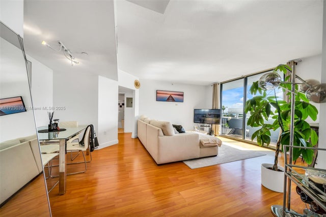 4 of 24 - 1330 West Ave 1904, Miami Beach, FL