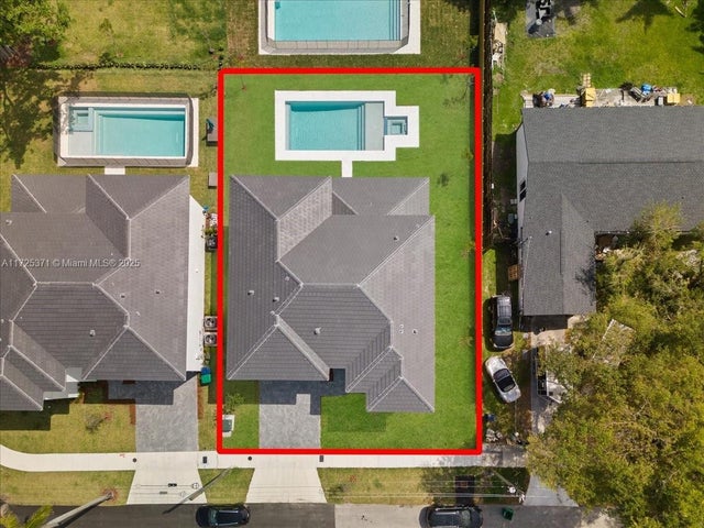 2 of 12 - 15875 Sw 90th Ave, Palmetto Bay, FL