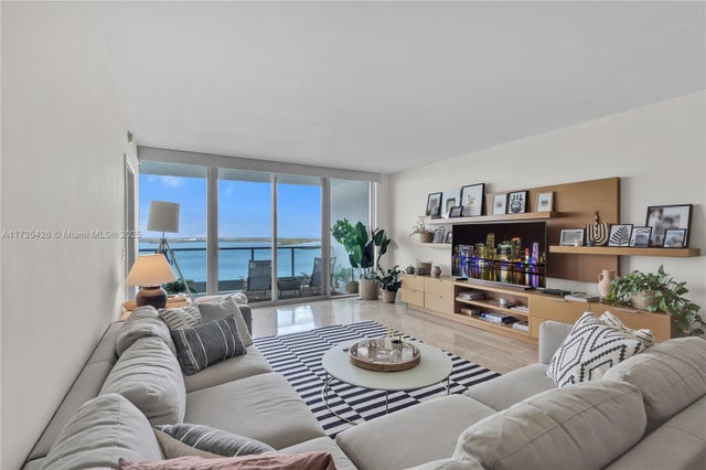 1 of 36 - 1331 Brickell Bay Dr 2007, Miami, FL