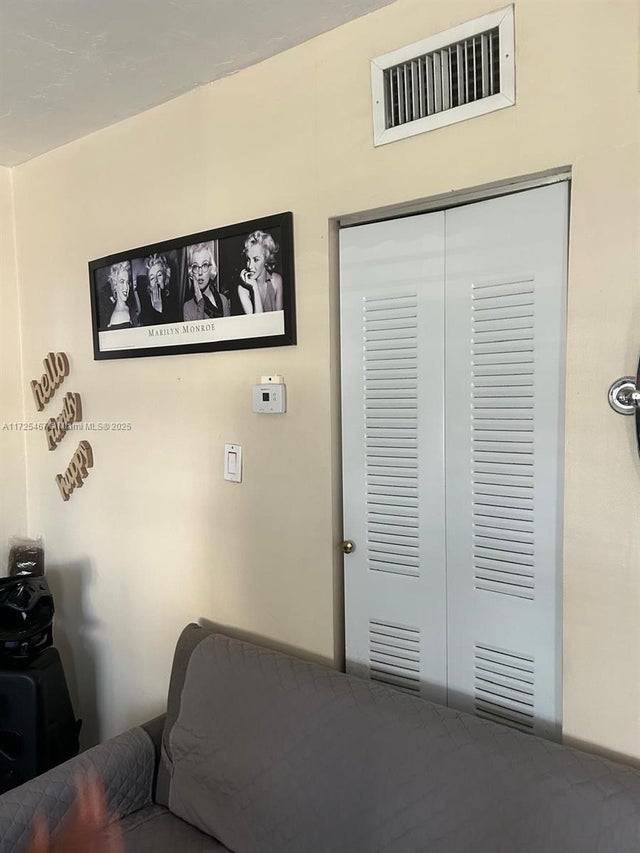 5 of 18 - 2421 Ne 135th Ln, North Miami Beach, FL