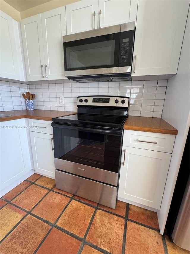 3 of 24 - 1460 Ocean Drive 208, Miami Beach, FL