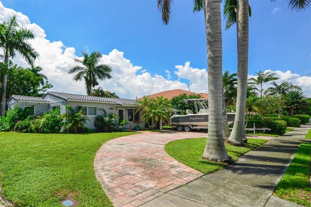 4 of 39 - 1208 Guava Isle, Fort Lauderdale, FL