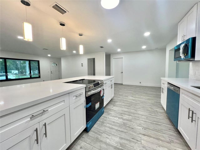 5 of 40 - 641 Ne 2nd St, Dania Beach, FL