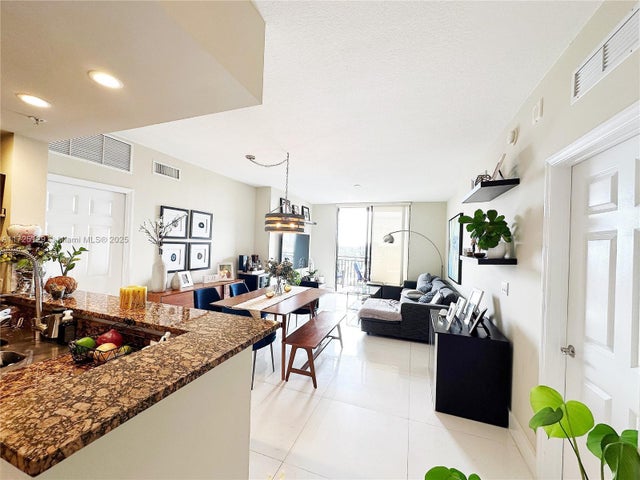 5 of 24 - 888 S Douglas Rd 1210, Coral Gables, FL