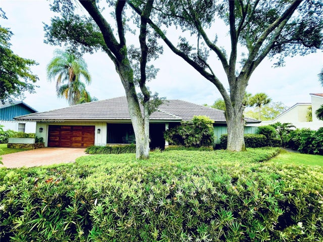 2 of 55 - 1 Balfour Rd E, Palm Beach Gardens, FL
