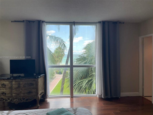 3 of 23 - 3901 S Ocean Dr 2e, Hollywood, FL
