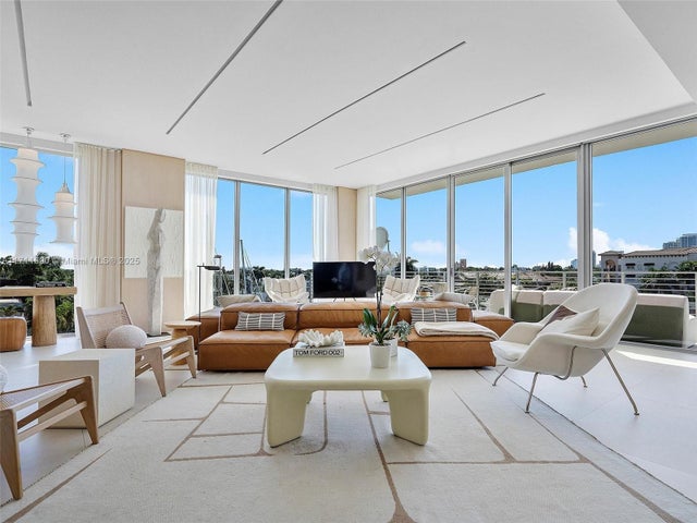 2 of 22 - 21 Isle Of Venice Dr Ph1, Fort Lauderdale, FL