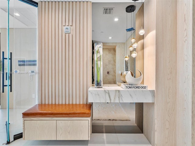 3 of 22 - 21 Isle Of Venice Dr Ph1, Fort Lauderdale, FL