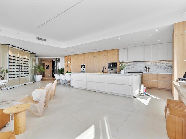 4 of 22 - 21 Isle Of Venice Dr Ph1, Fort Lauderdale, FL