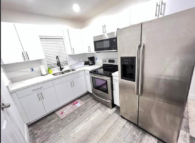 4 of 14 - 1741 Nw 68th Ter, Miami, FL