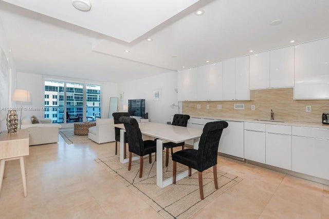 1 of 25 - 2301 Collins Ave 1515, Miami Beach, FL