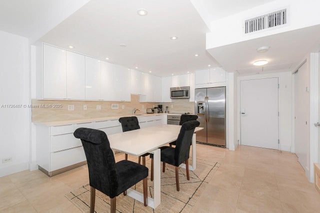 4 of 25 - 2301 Collins Ave 1515, Miami Beach, FL