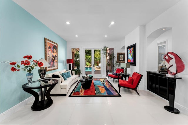 1 of 27 - 3210 Treasure Trove Ln, Miami, FL
