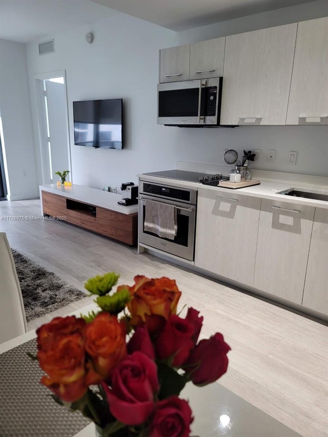1 of 16 - 55 Sw 9th St 2709, Miami, FL