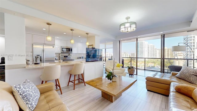3 of 71 - 19667 Turnberry Way 14f, Aventura, FL