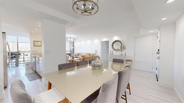 5 of 71 - 19667 Turnberry Way 14f, Aventura, FL