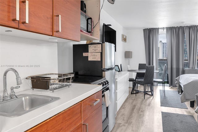 3 of 41 - 19201 Collins Ave 439, Sunny Isles Beach, FL