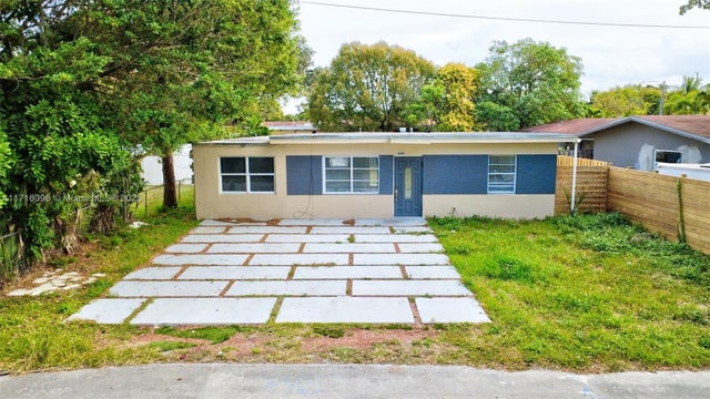 2 of 40 - 1240 Sw 32nd Ave, Fort Lauderdale, FL