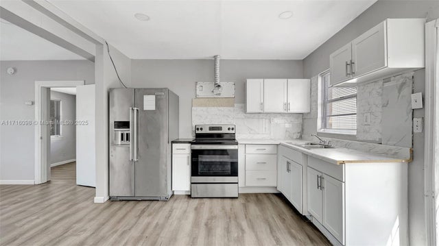 4 of 40 - 1240 Sw 32nd Ave, Fort Lauderdale, FL