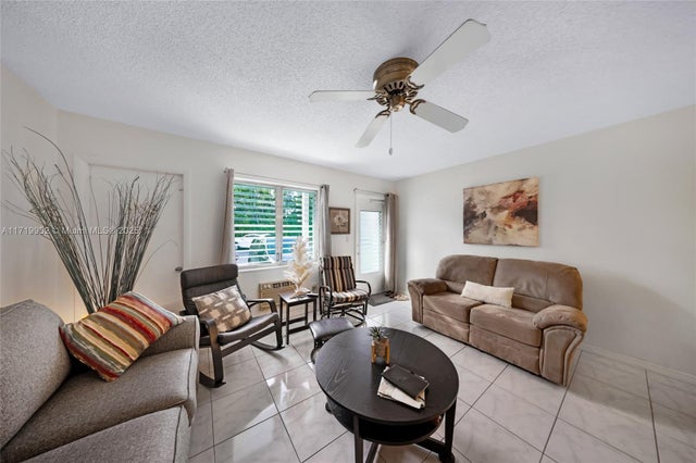 4 of 36 - 15610 Ne 6th Ave 8d, Miami, FL